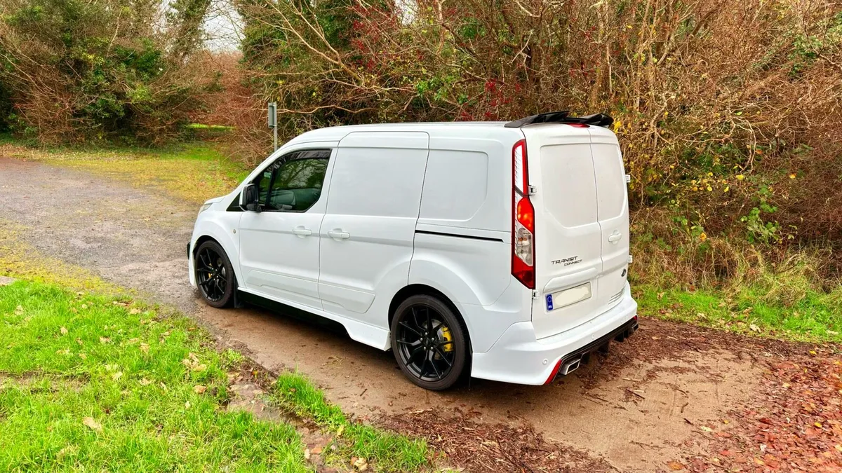 Transit Connect 200 limited M-Sport - Image 2
