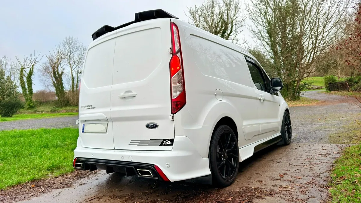 Transit Connect 200 limited M-Sport - Image 4