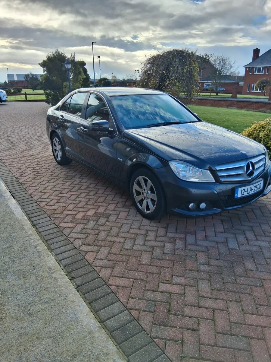 Mercedes-Benz C-Class 2012 - Image 4