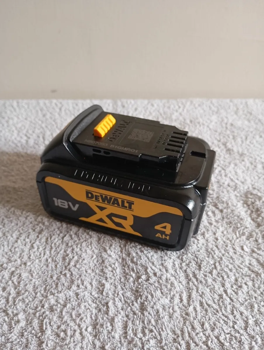 DeWalt Charger and Battery - Image 2