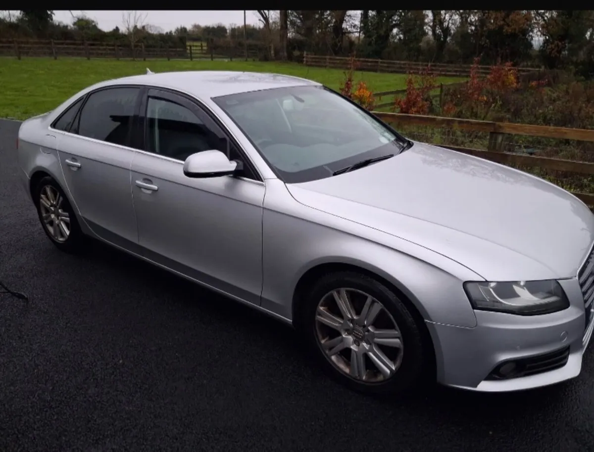 Audi A4 2010 - Image 2