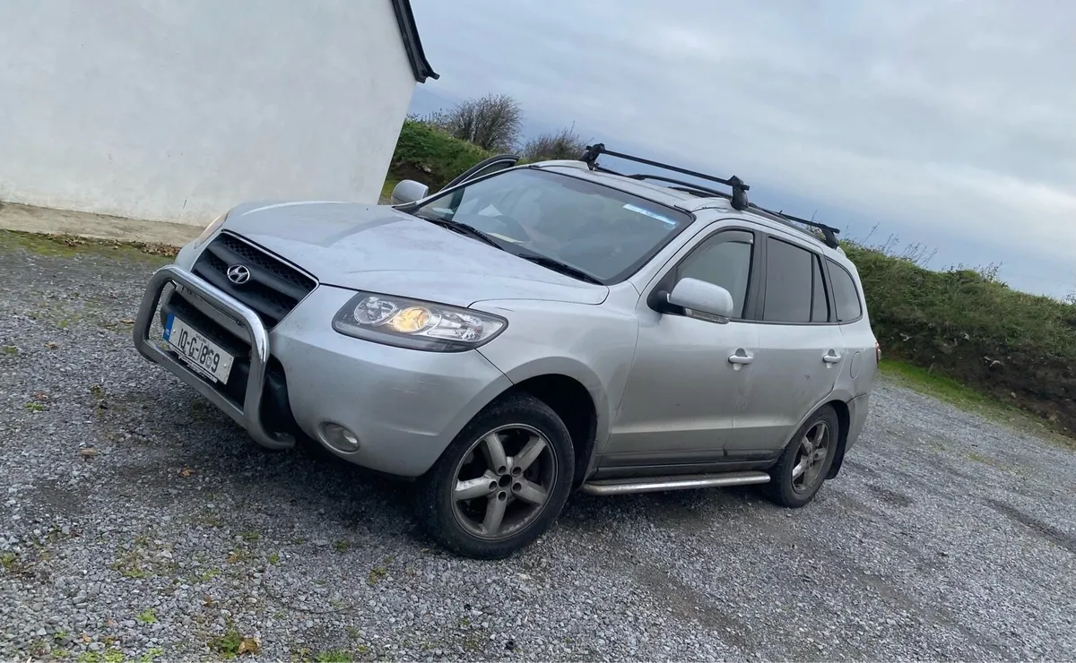 Hyundai Santa Fe - Image 1