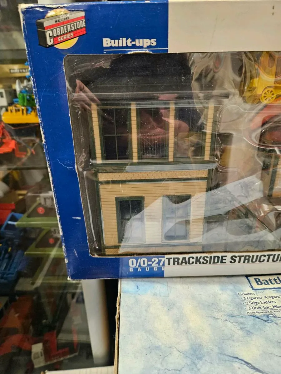 Hornby Walthers O Gauge Trackside Accessories - Image 2