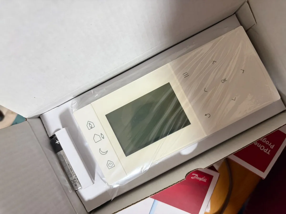 Thermostat (TPOne) Programmable room - Image 4