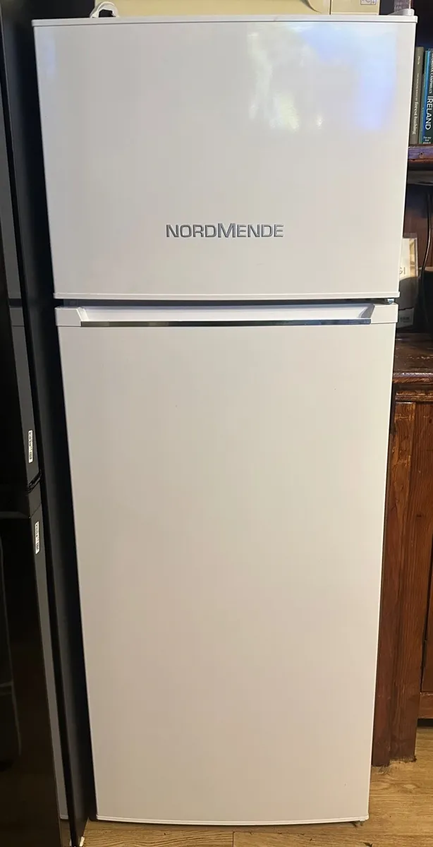 Nordmende Freestanding 80/20 Fridge Freezer White - Image 1