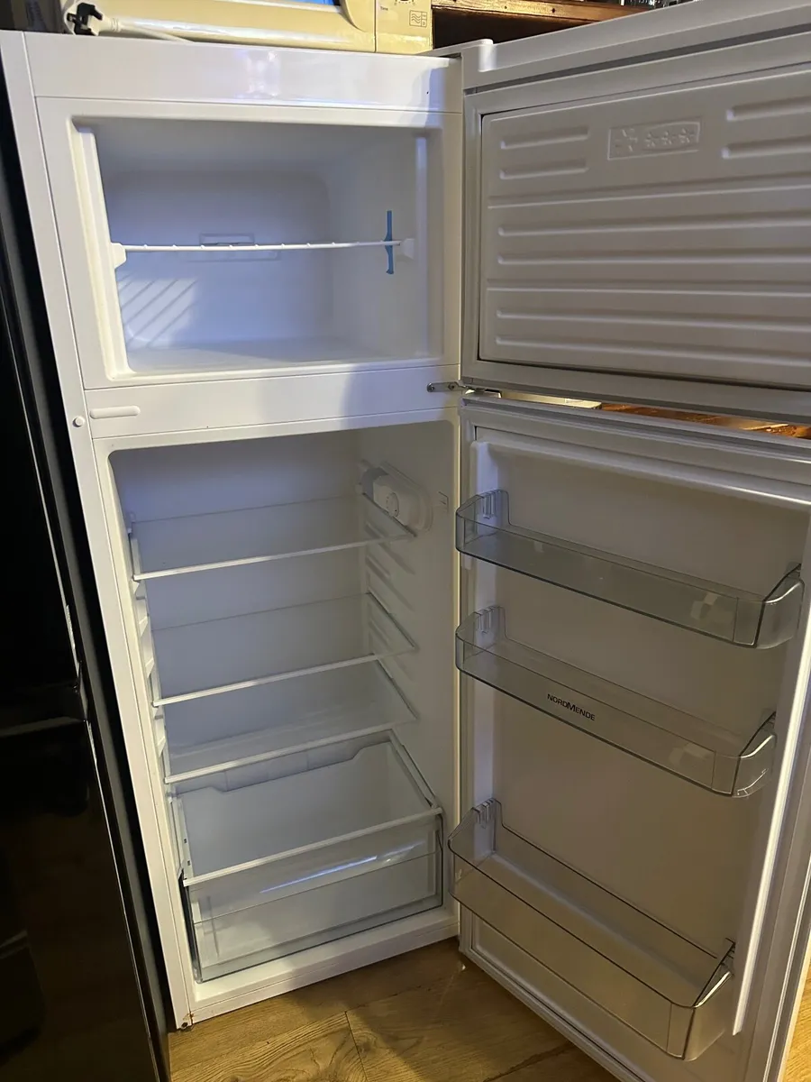 Nordmende Freestanding 80/20 Fridge Freezer White - Image 2