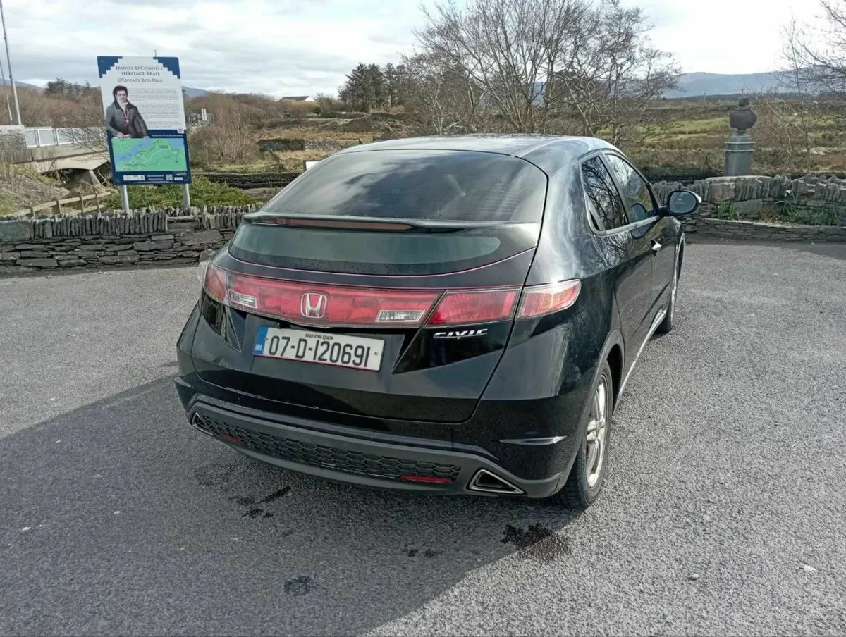 Honda Civic 2007 Automatic - Image 1