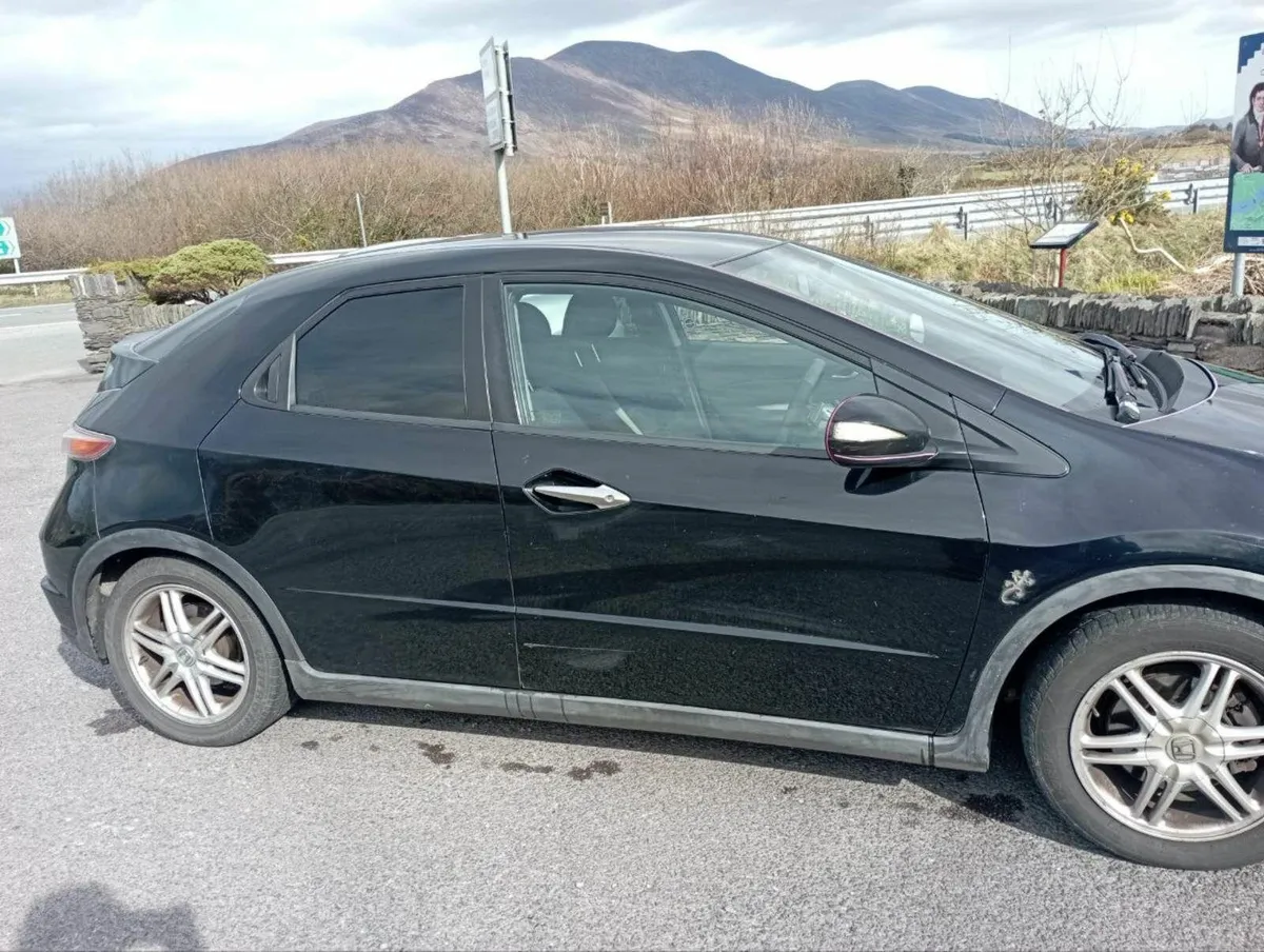 Honda Civic 2007 Automatic - Image 2