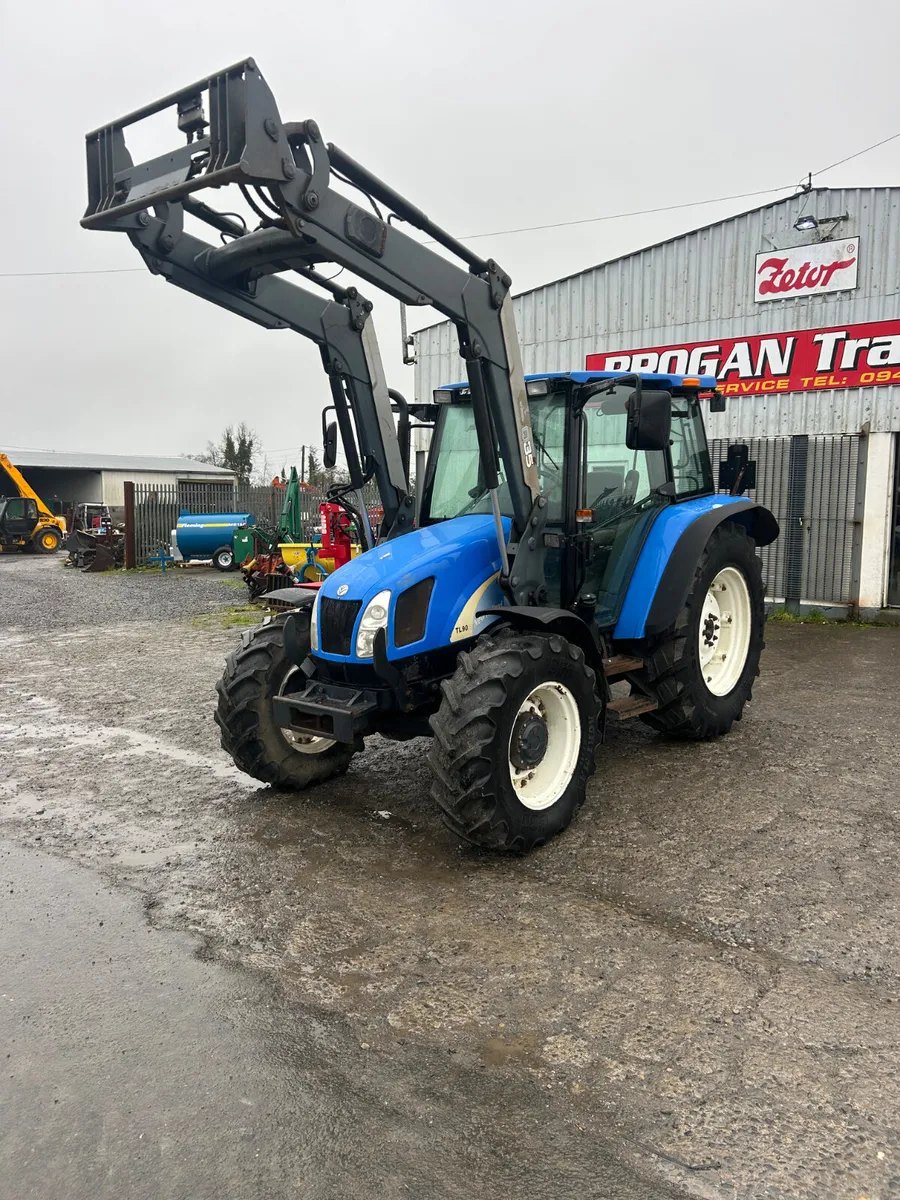 2006 New Holland TL90a c/w Loader - Image 1
