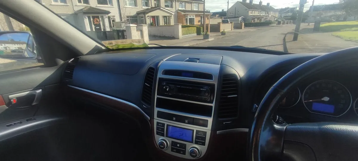 Hyundai Santa Fe 2008 - Image 4