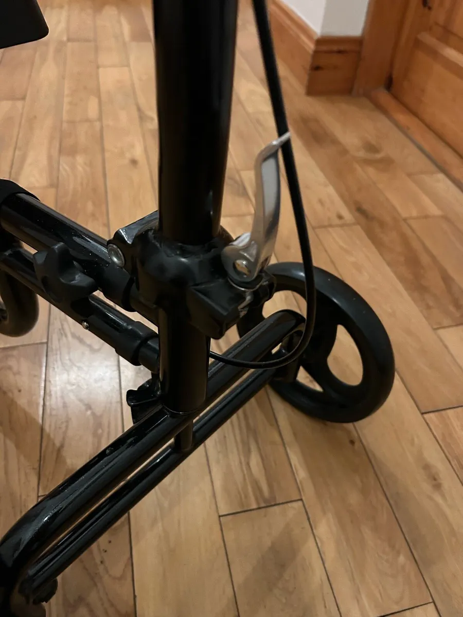 Knee Scooter - Image 4