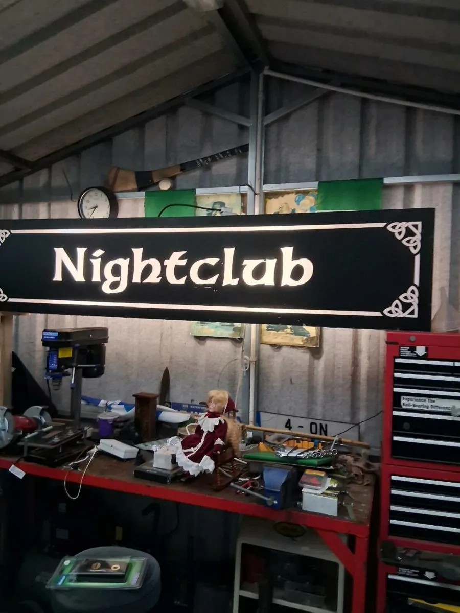 Nightclub light up sign