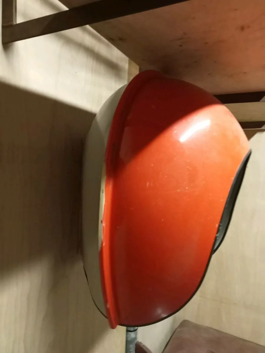 Old phone booth - Image 3