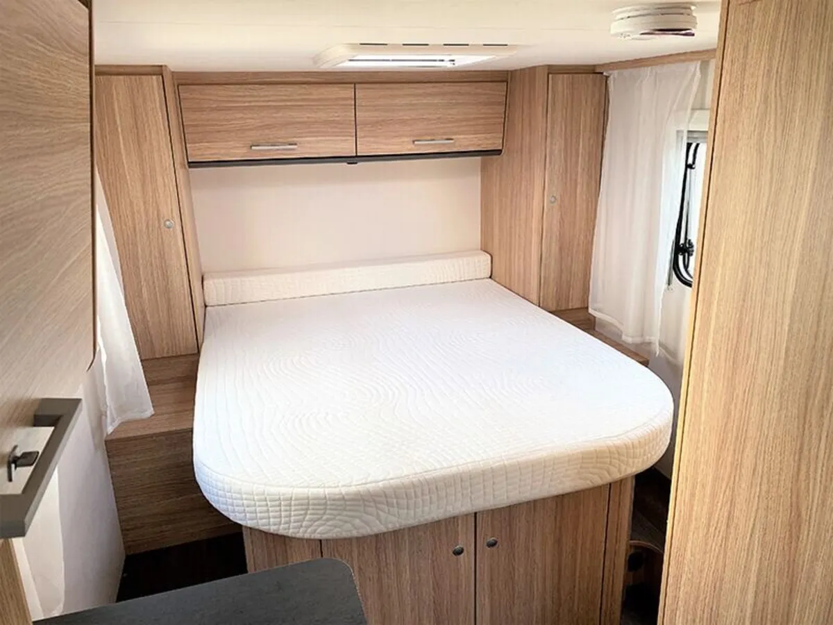 Wanted modern camper - Image 2