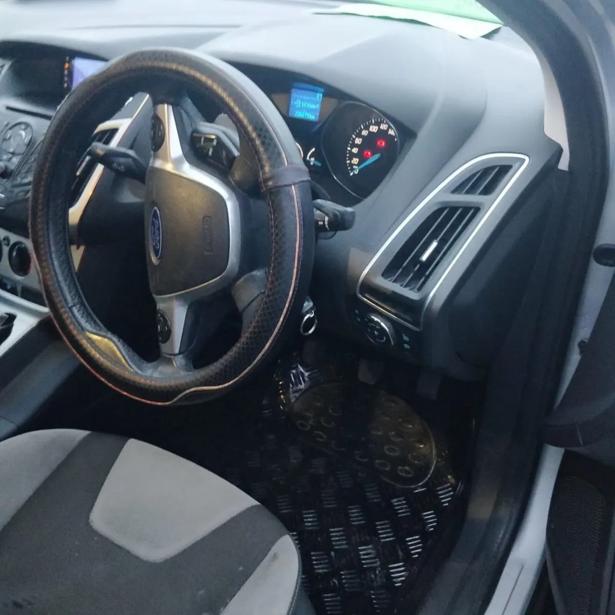 Ford Focus 2011 - Image 4