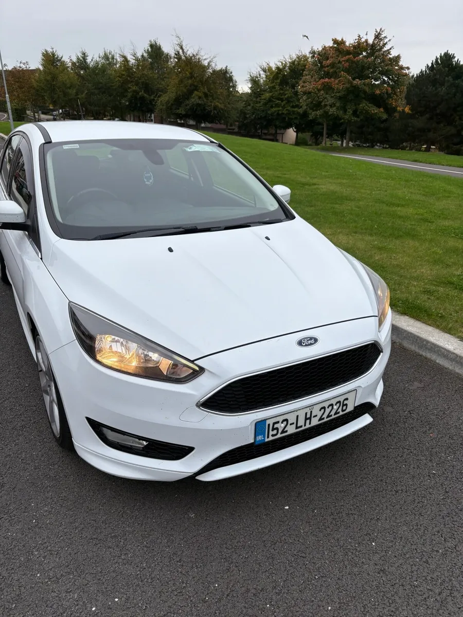 Ford Focus 2015 - Image 2