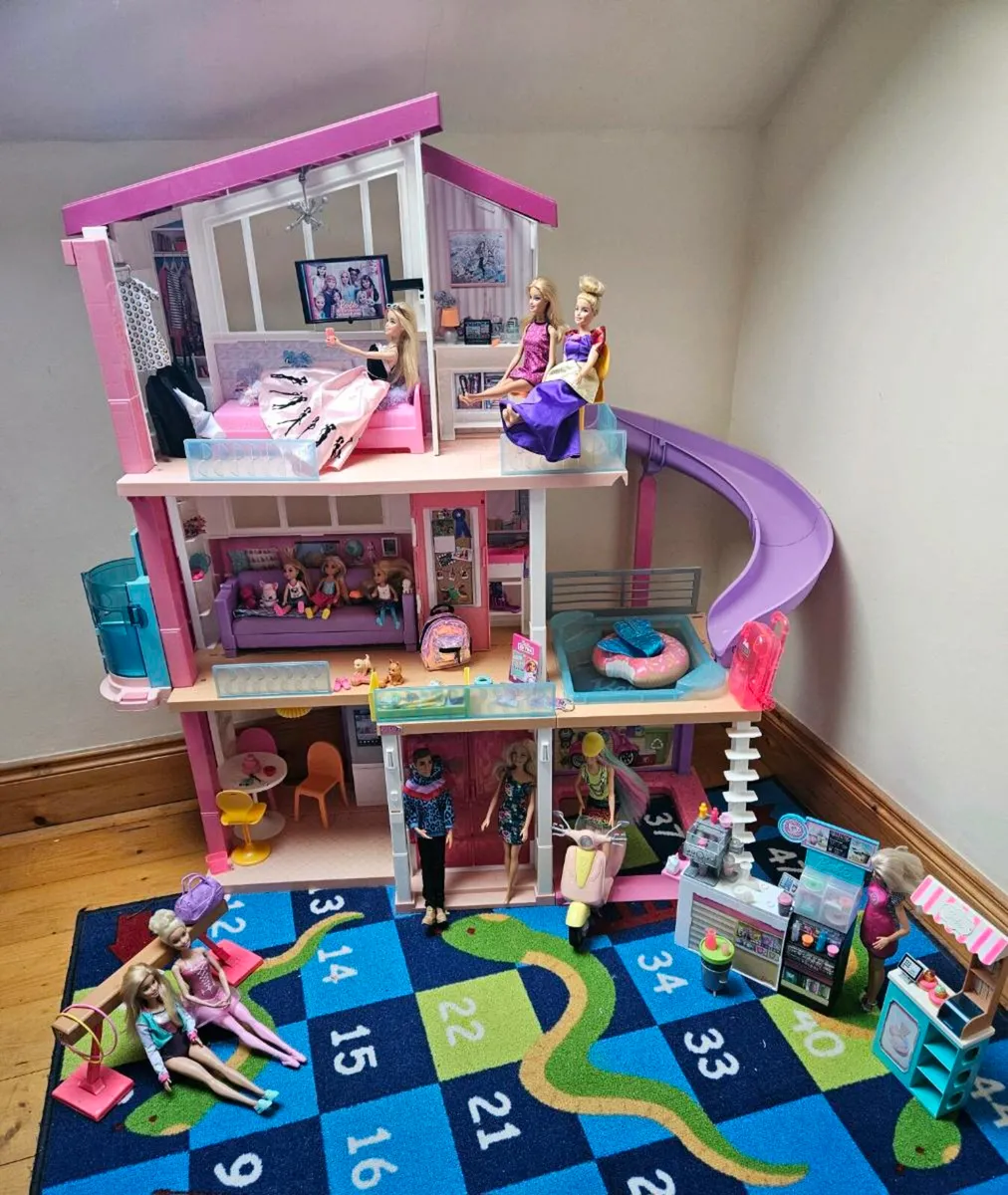 Barbie Dreamhouse Bundle - Image 2