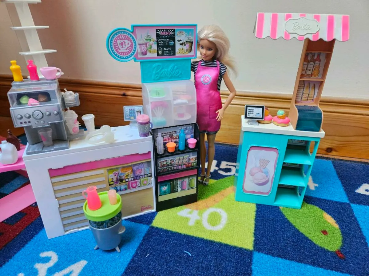 Barbie Dreamhouse Bundle - Image 3