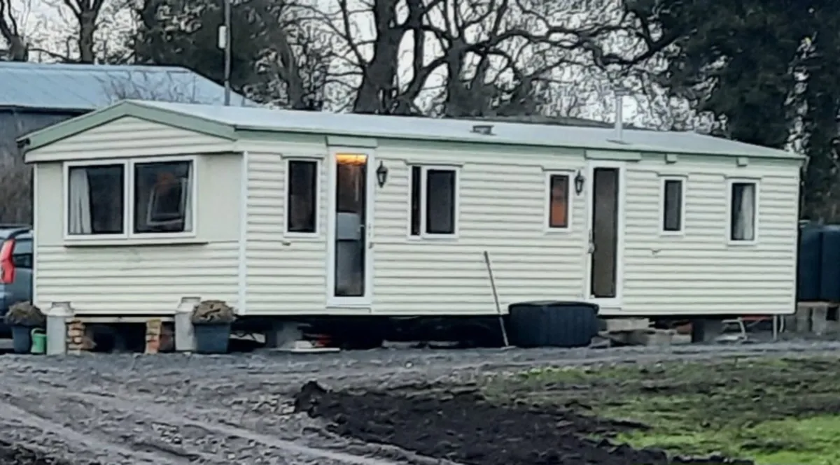 Mobile Home  - 3 bed 37x12