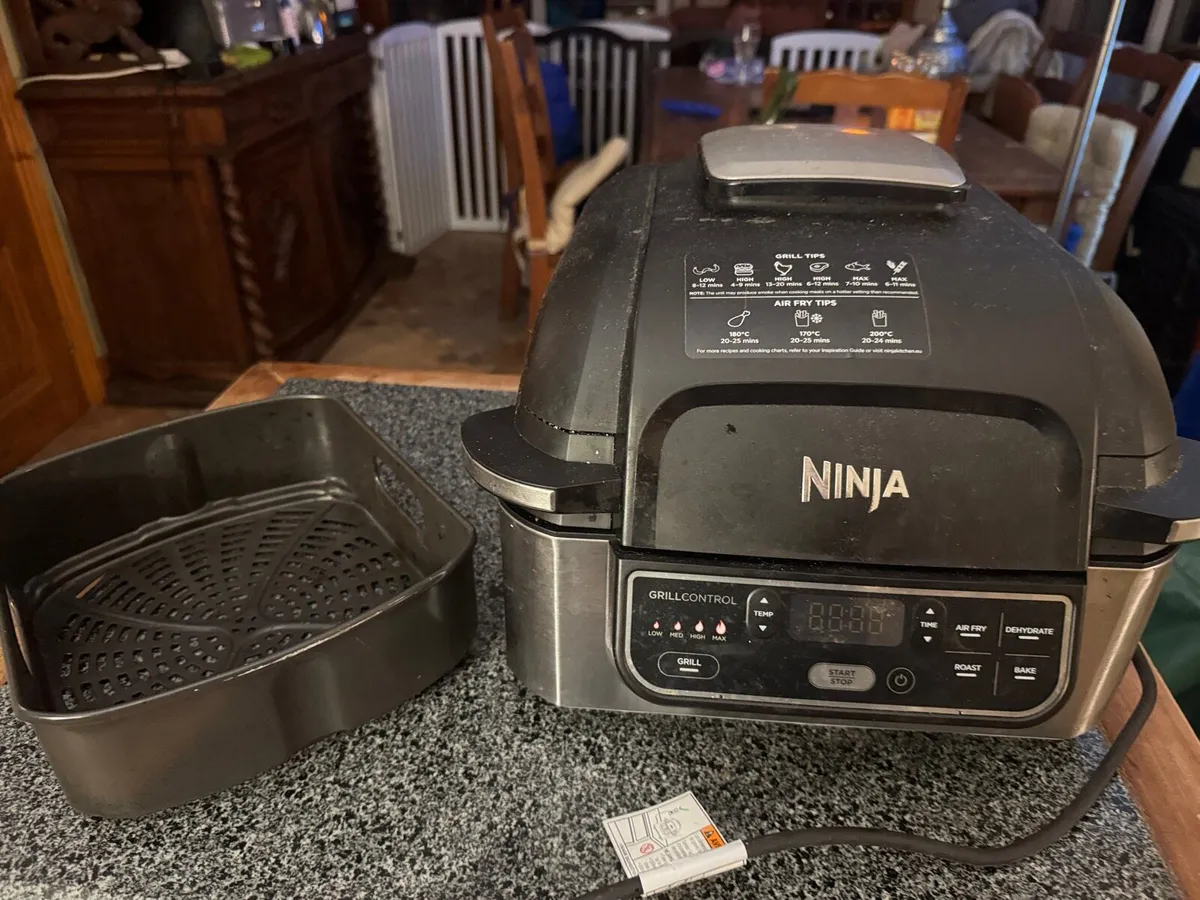 Ninja health grill & airfryer - Image 1
