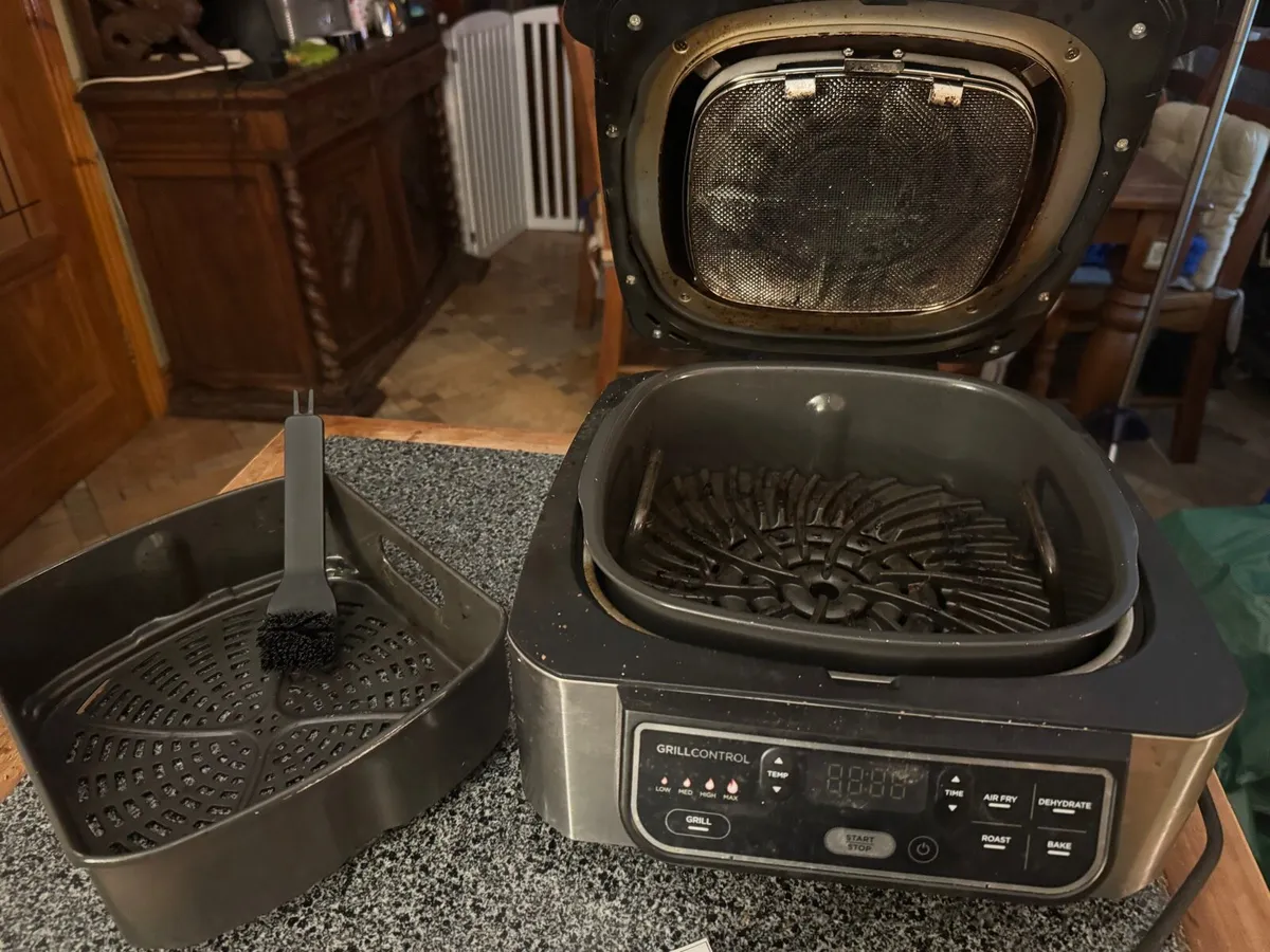 Ninja health grill & airfryer - Image 2