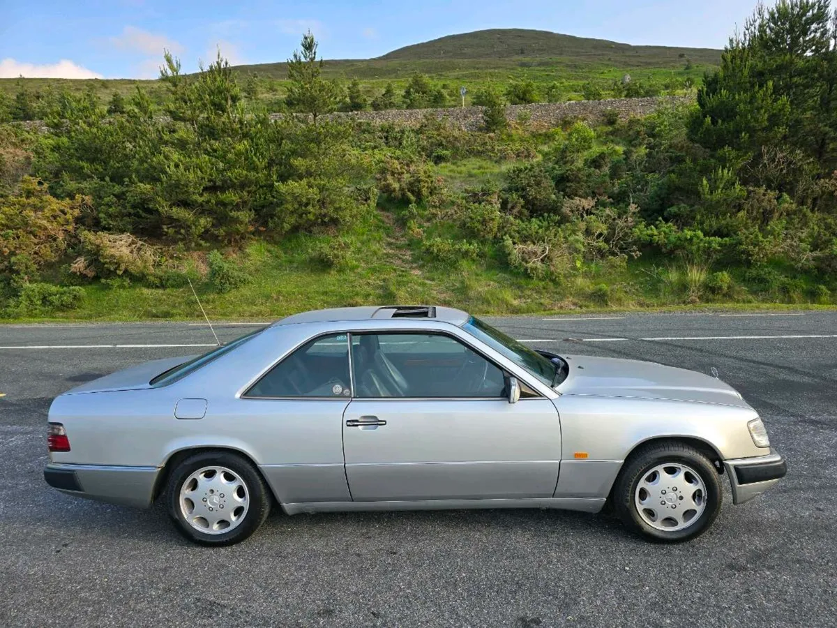 Mercedes 300 CE 24 - Image 1