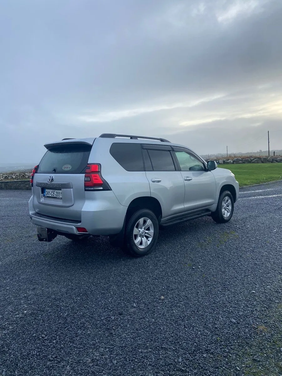 Toyota Landcruiser - Image 4