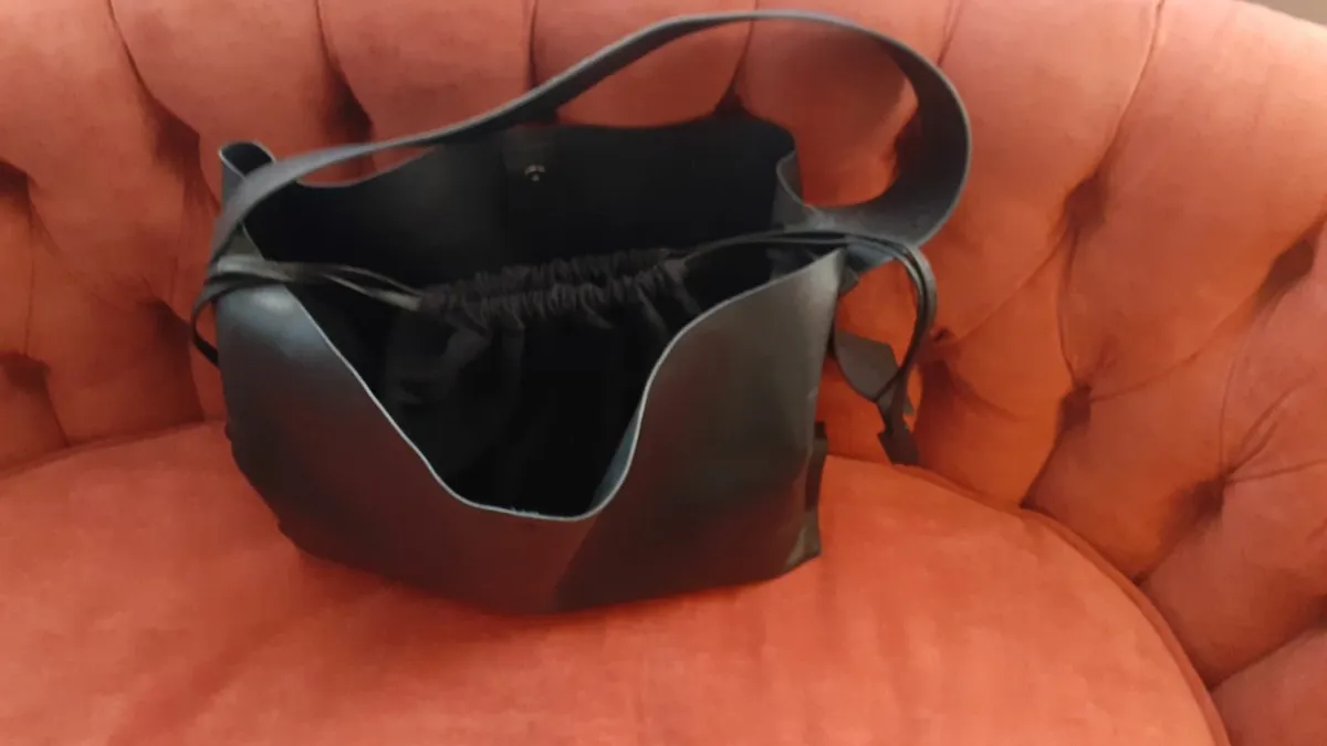 COS BLACK LEATHER  BAG - Image 3