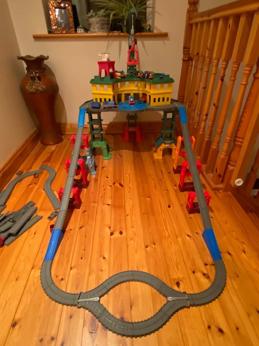 Thomas and Friends Super Station - Image 1