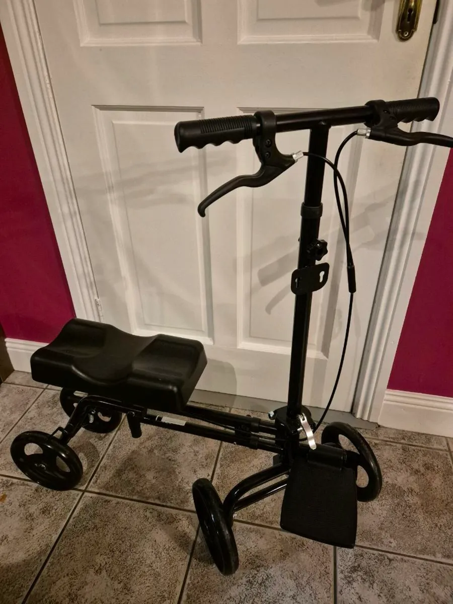 Knee walker. Mobility aid - Image 2