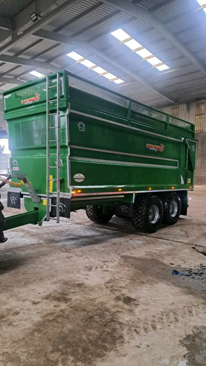 A&W 22ft silage/grain trailer - Image 2