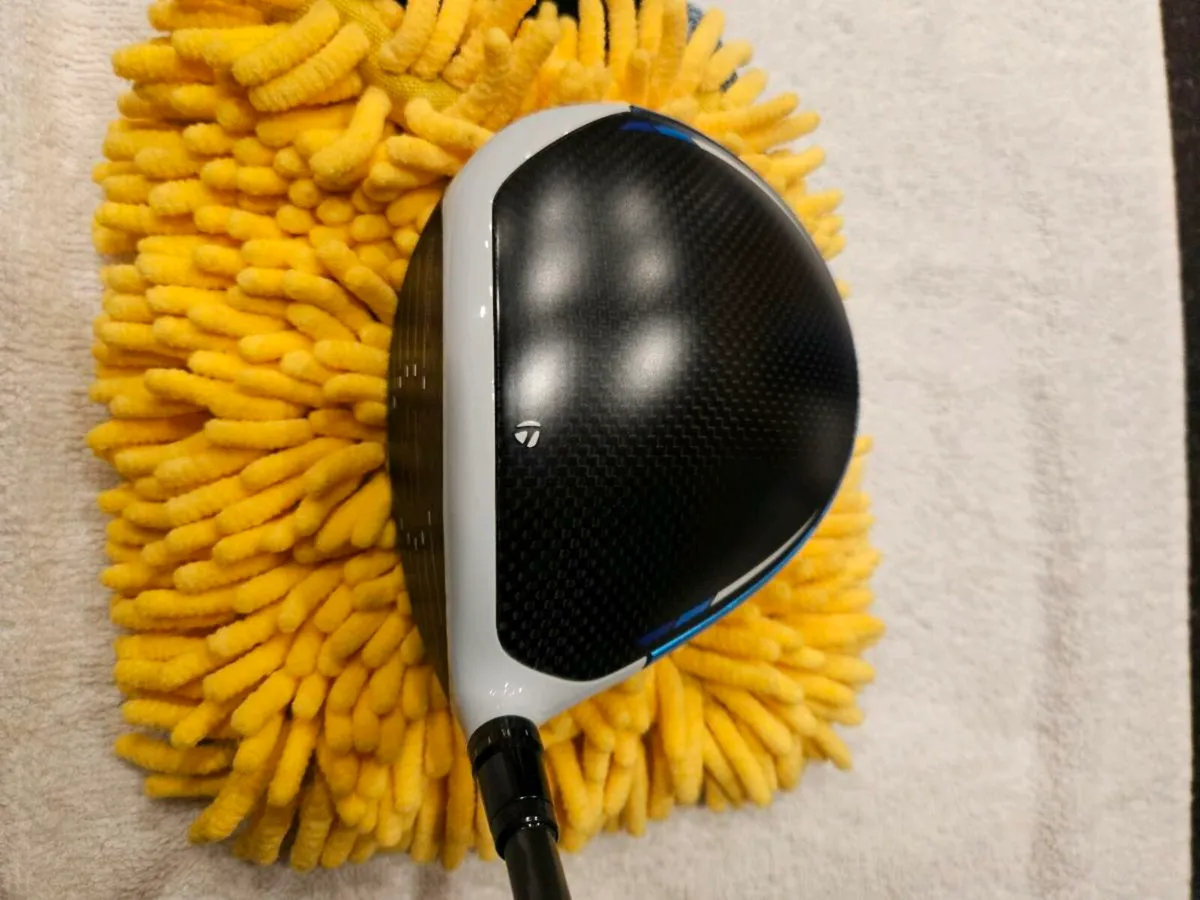 Taylormade Sim 2 Driver - Image 2