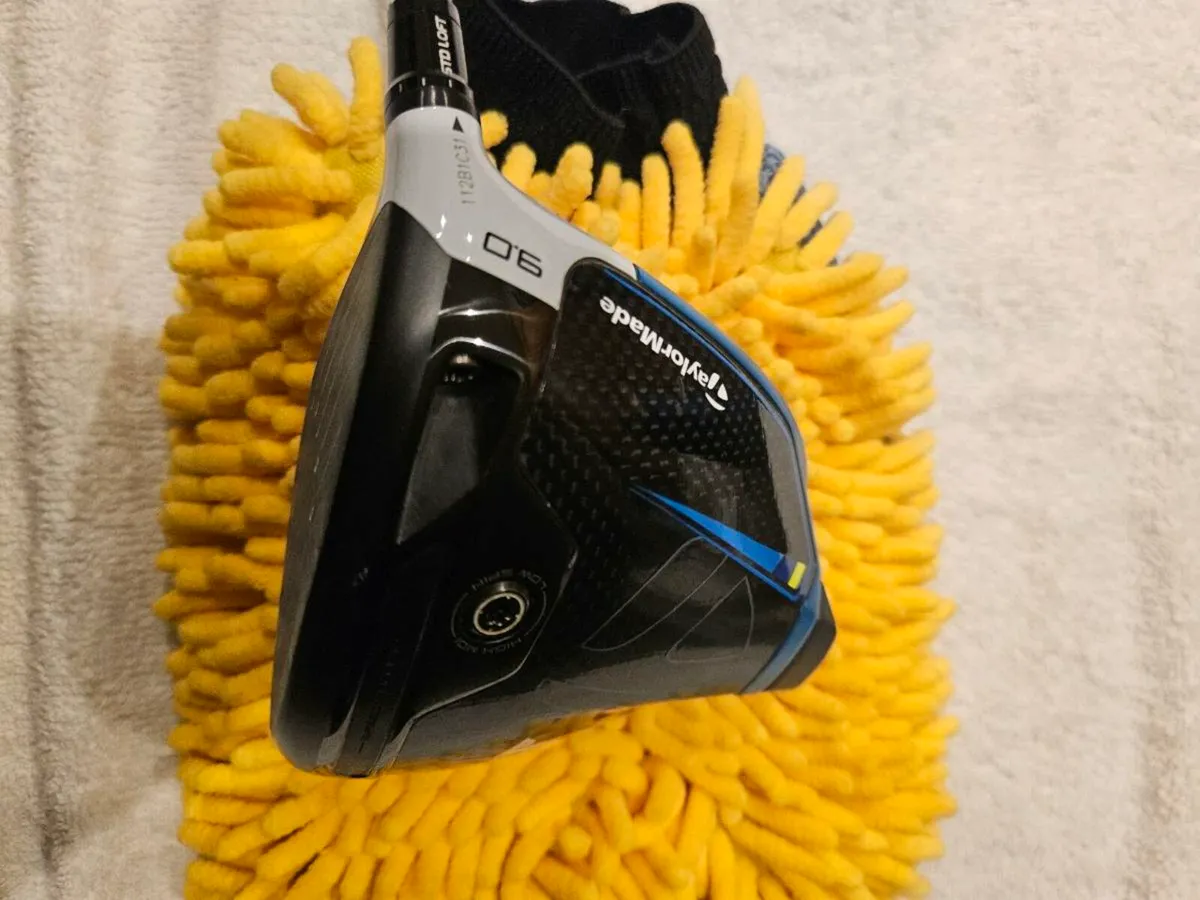 Taylormade Sim 2 Driver - Image 3