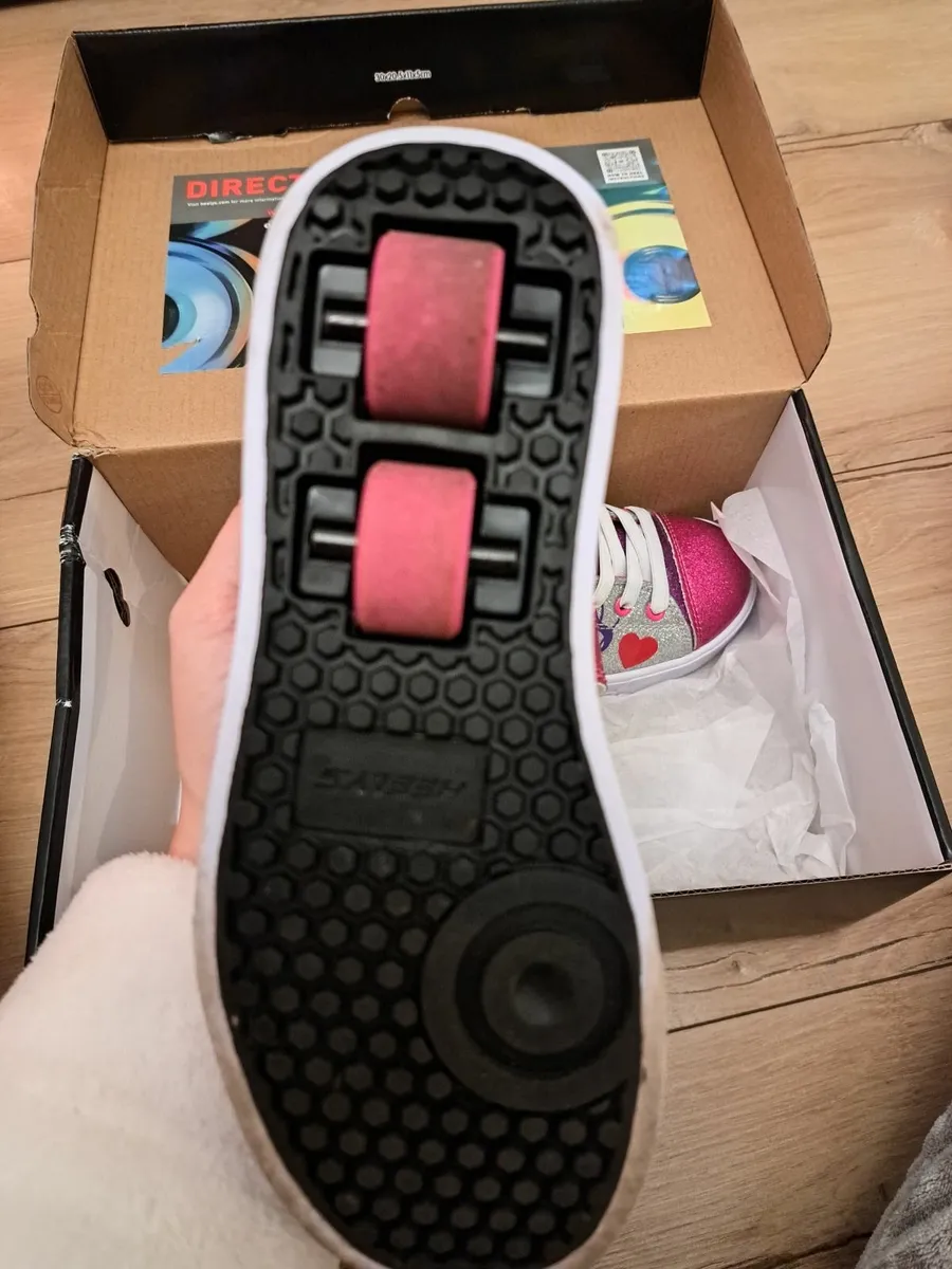 Heelys Shoes Silver Rainbow Heart size 13 - Image 2