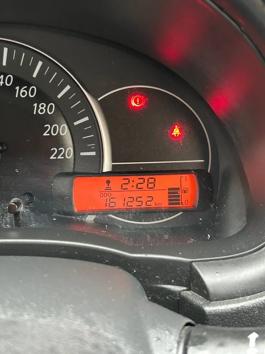 Nissan Micra 2016 - Image 2