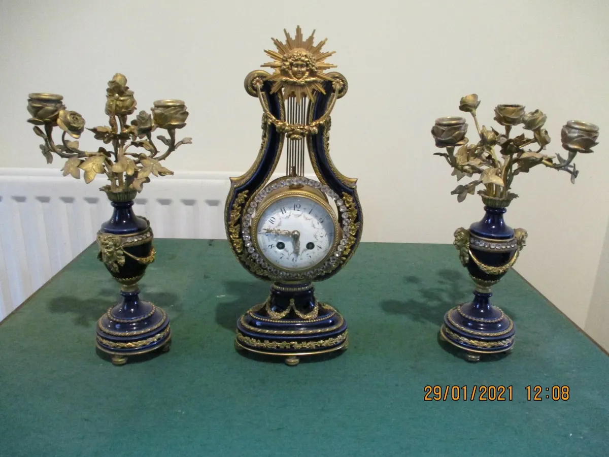 A Fine Louis XVI Style Cobalt Blue Porcelain clock - Image 1
