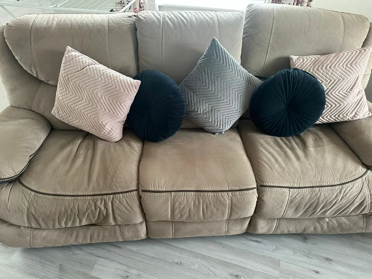 Suite of Living Room Furniture - Image 1