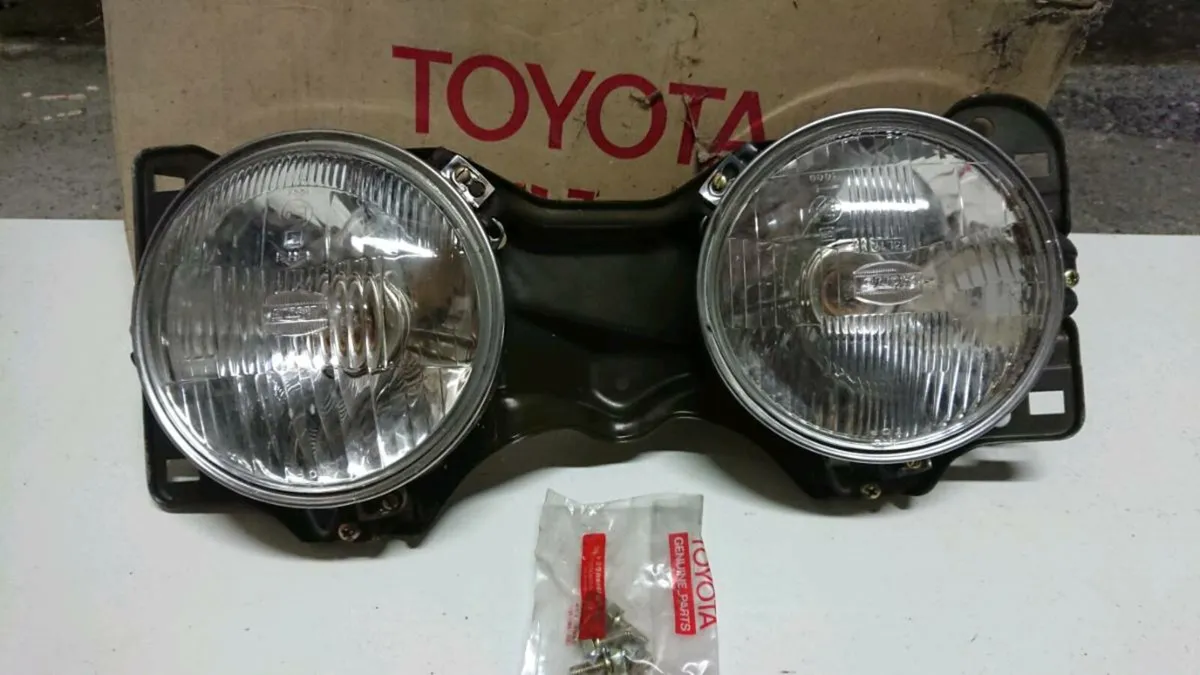 Carina headlamp unit - Image 1