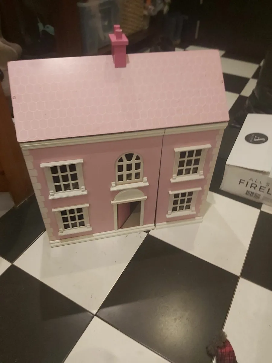 Dolls house - Image 2