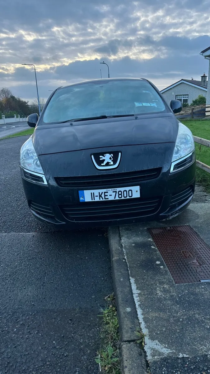 Peugeot 5008 2011 - Image 3