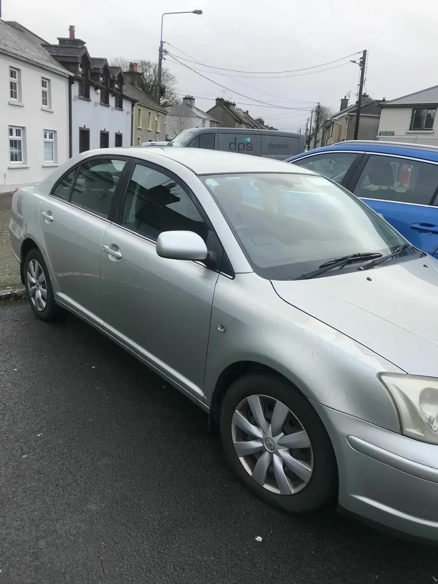 Toyota Avensis 2004 - Image 1