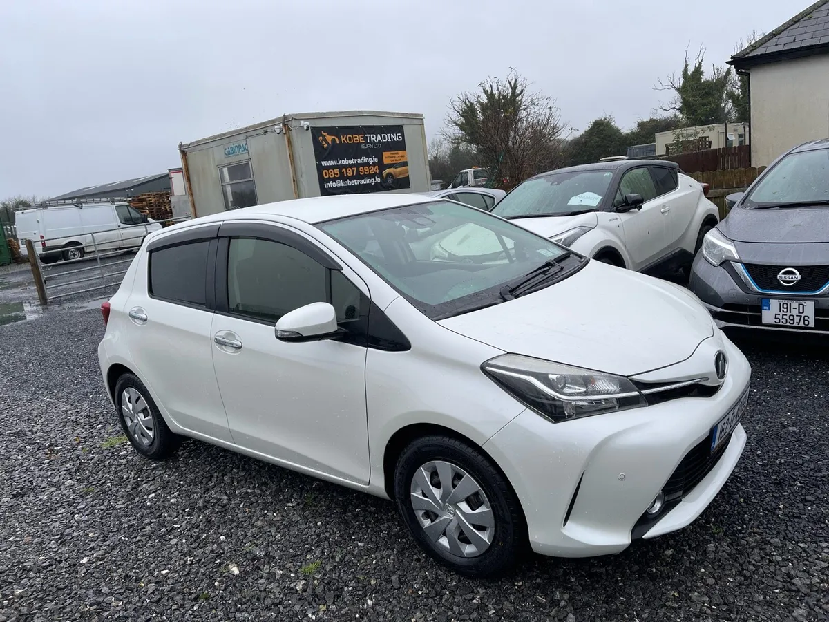 Toyota Vitz 2016 🚗 1.3 Automatic - Image 2