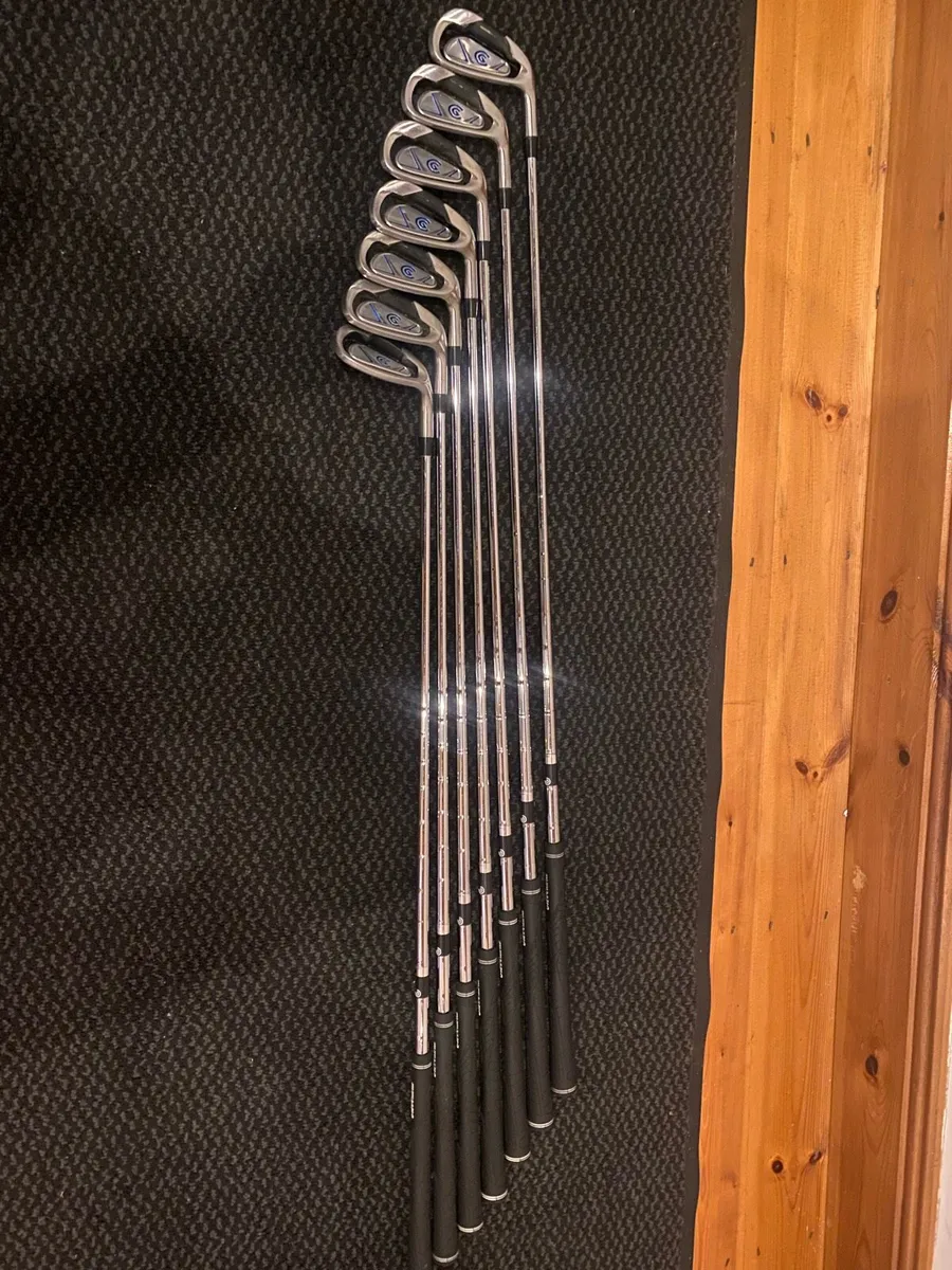 Golf irons - Image 1