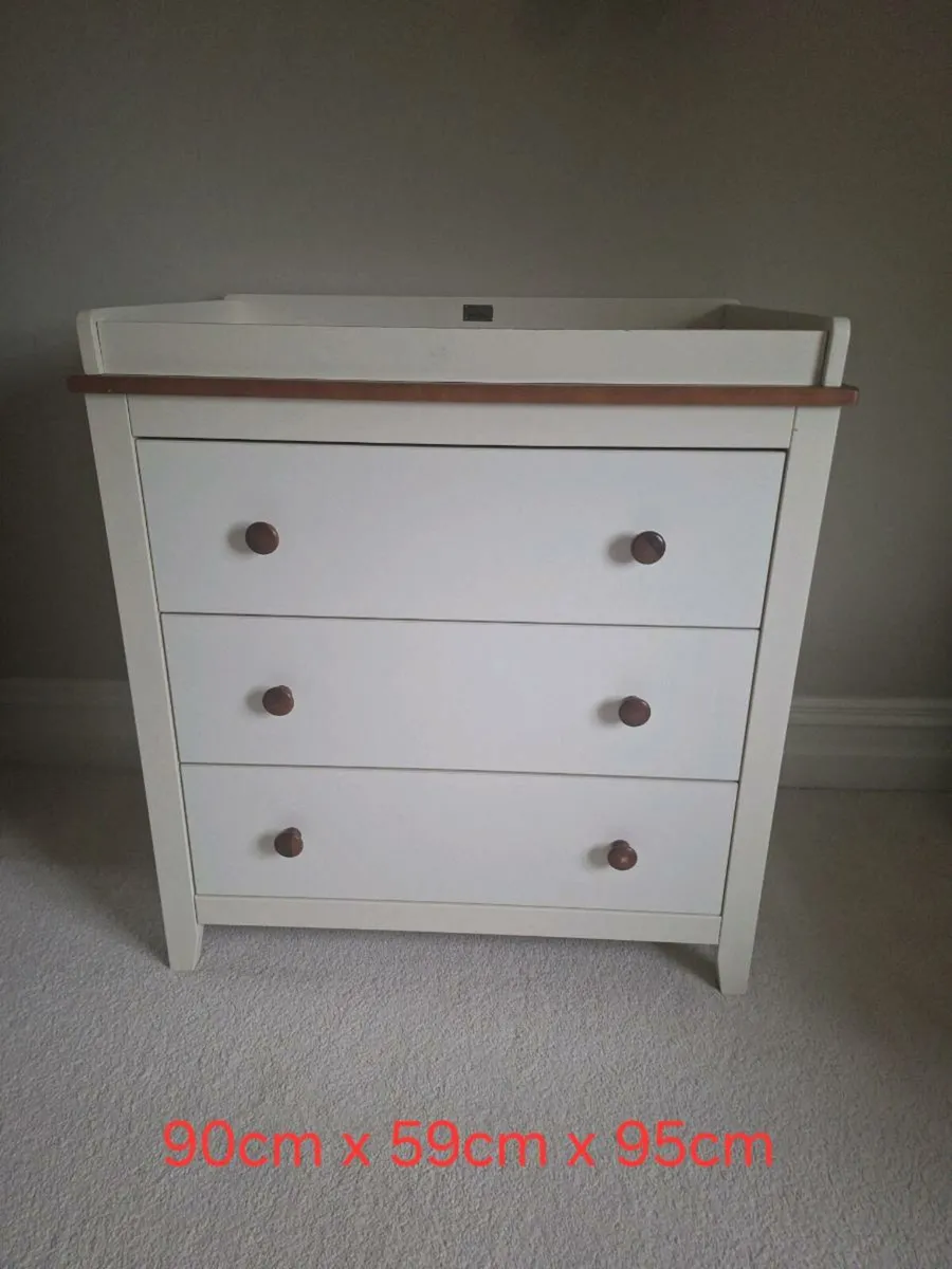 Chest of drawers / baby changing unit