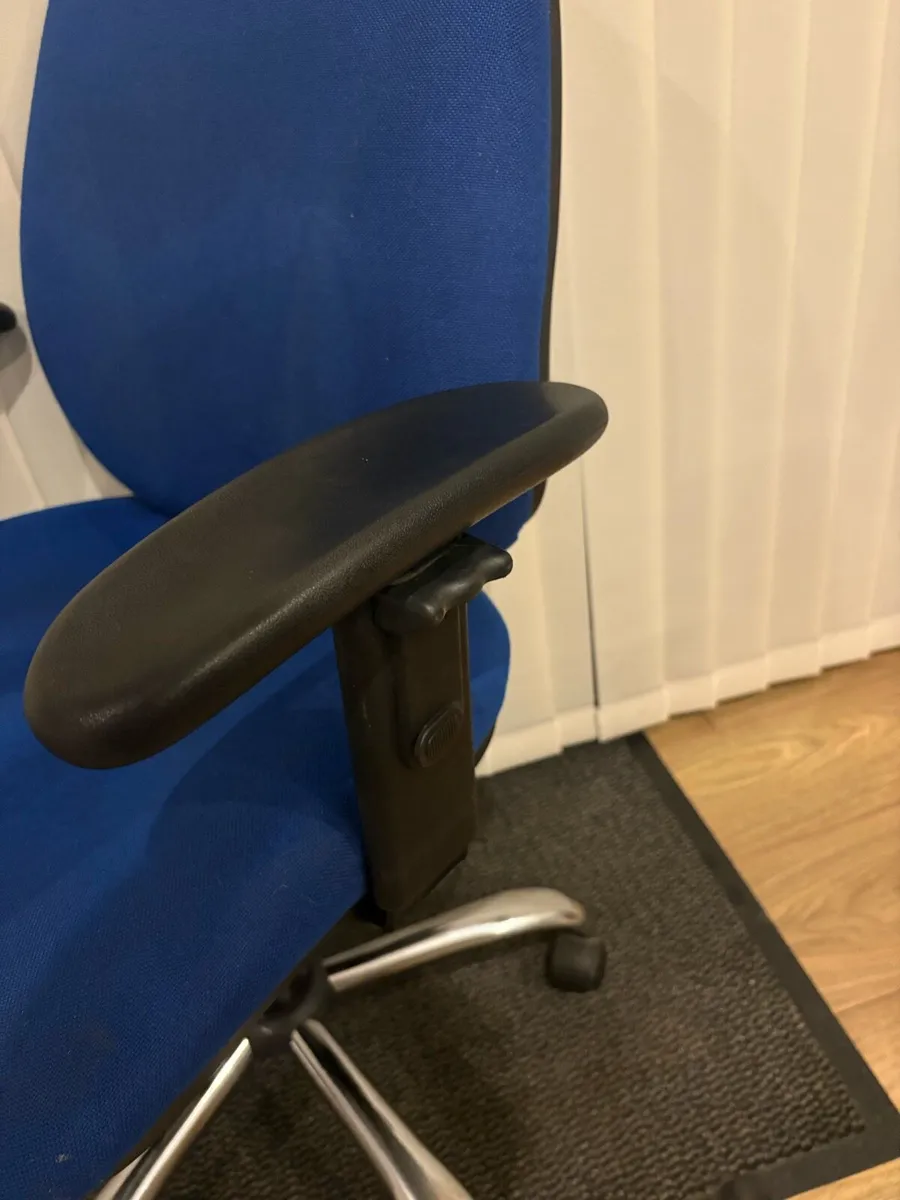 Office chair - Image 3