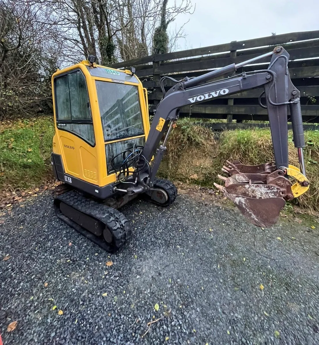 2005 Volvo 1.5 tonn digger - Image 1