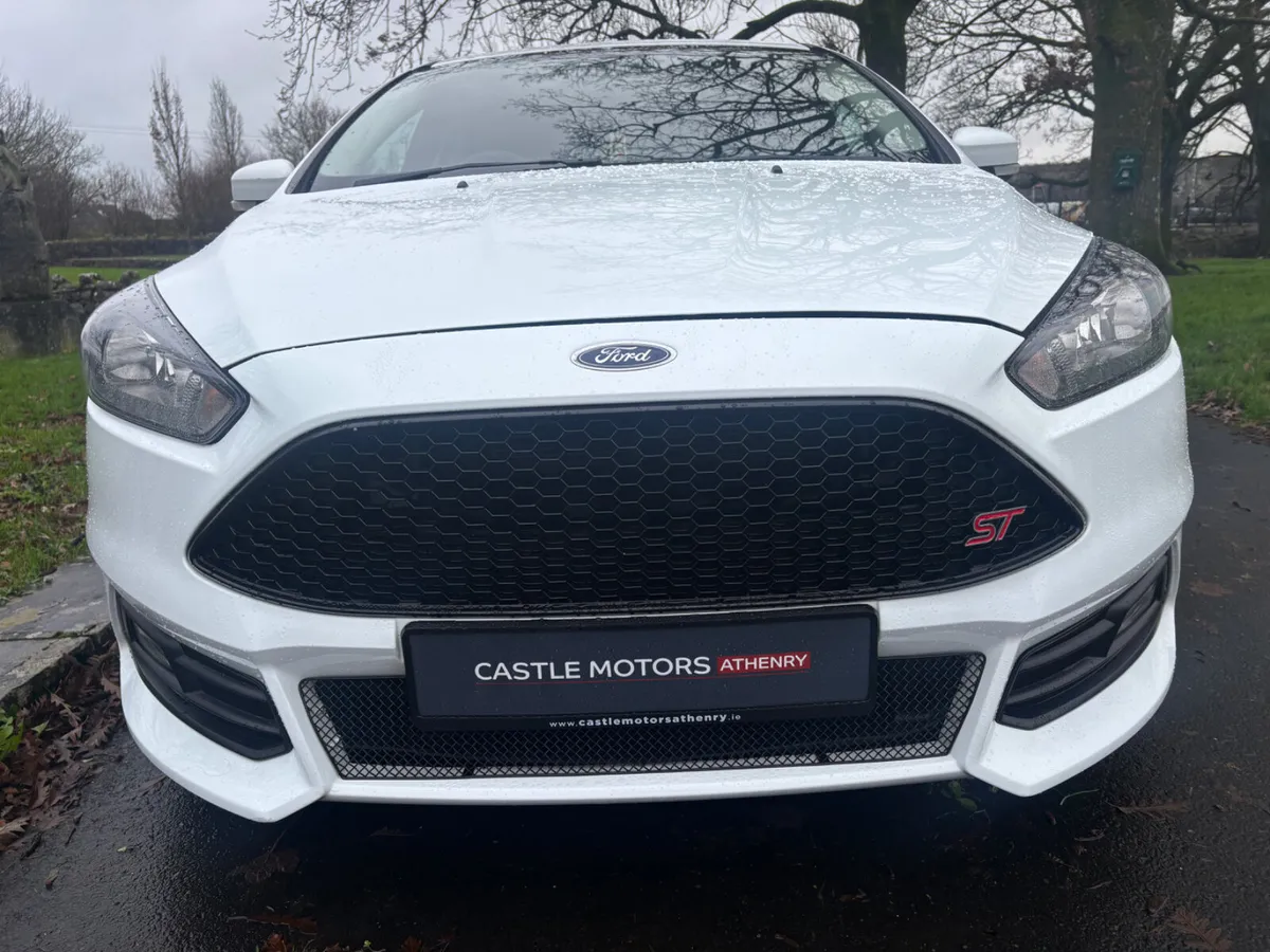 Ford Focus 2018 1.0 Ecoboost With ST Line Kit - Image 4