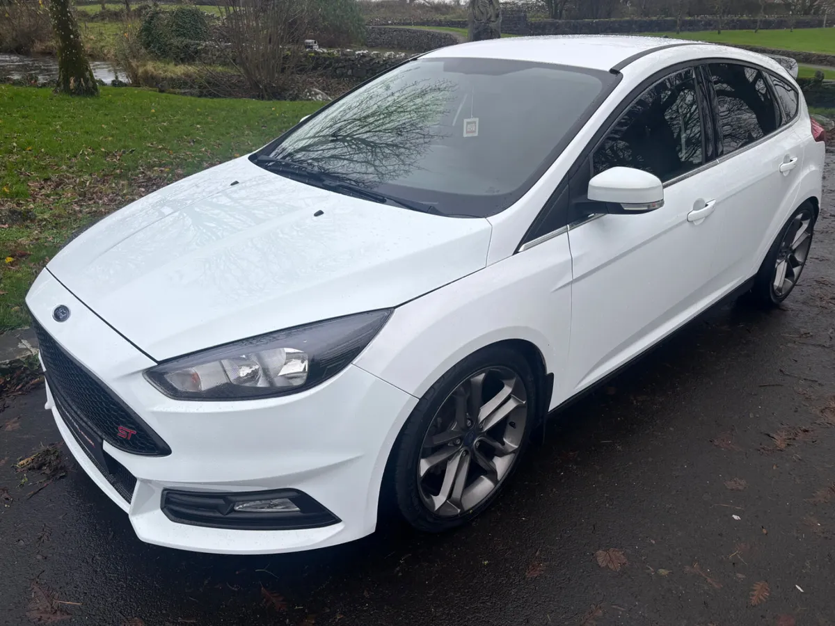 Ford Focus 2018 1.0 Ecoboost With ST Line Kit - Image 3