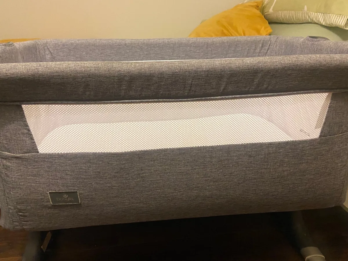 Co- sleeper - Image 4