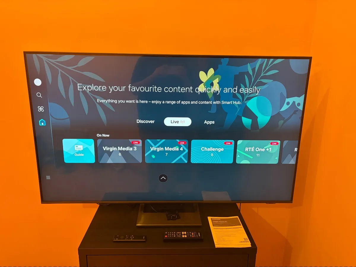 Samsung 55” TV UHD - Image 2